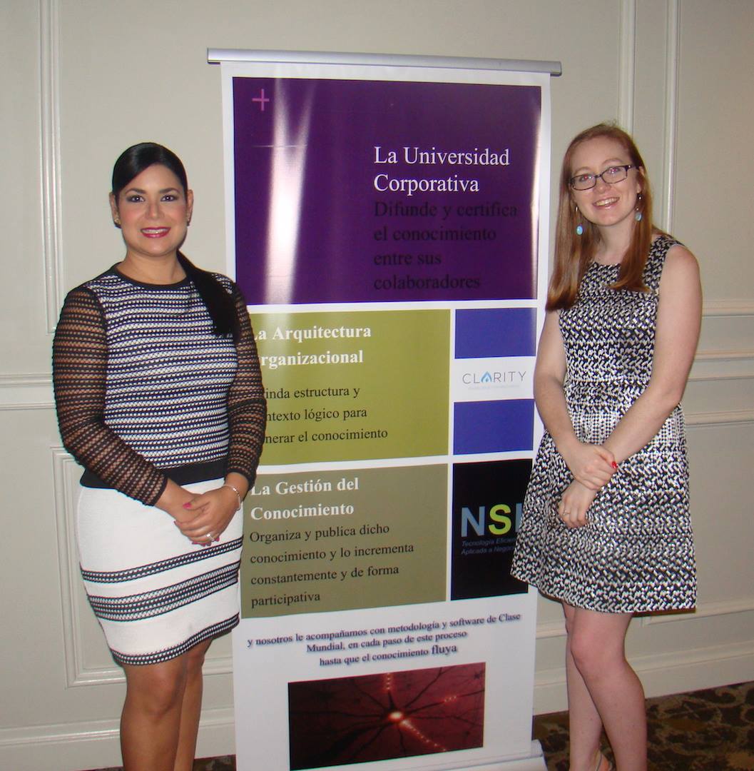 Representantes de NSI durante una jornada de capacitación corporativa